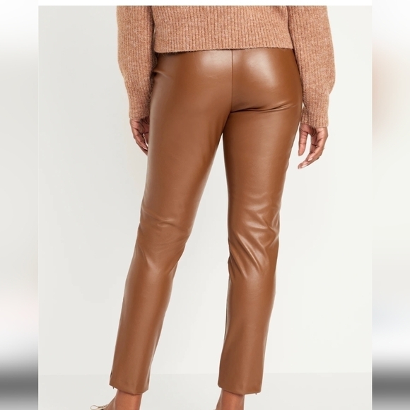 2 • Old Navy • Extra High-Waisted Faux Leather Pants - Picture 3 of 4